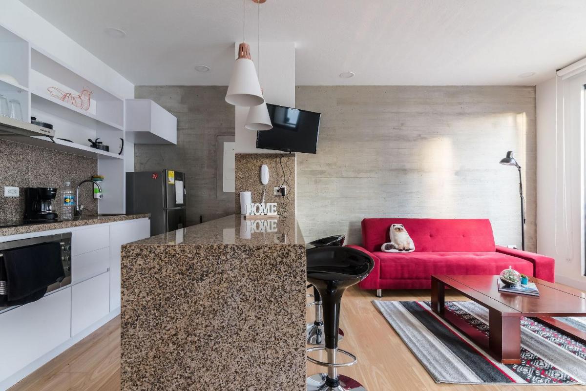La Antigua Candelaria x Ahead - Housity