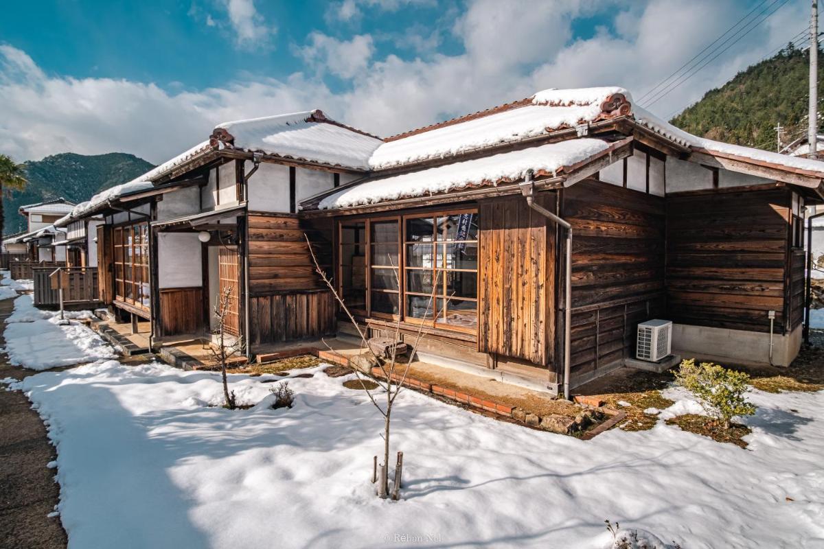 Japan's oldest remaining company housing - Housity