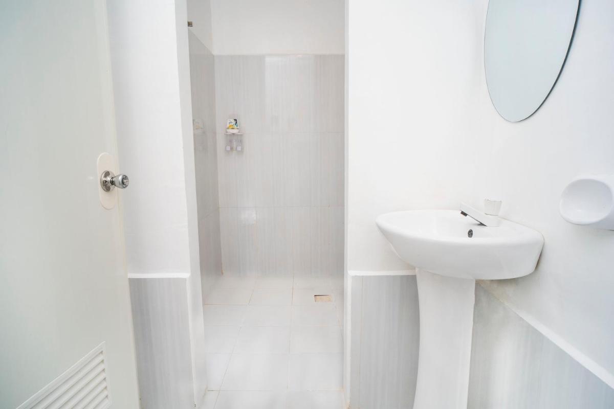 Panglao Village Court Apartment Stay Inn - Housity