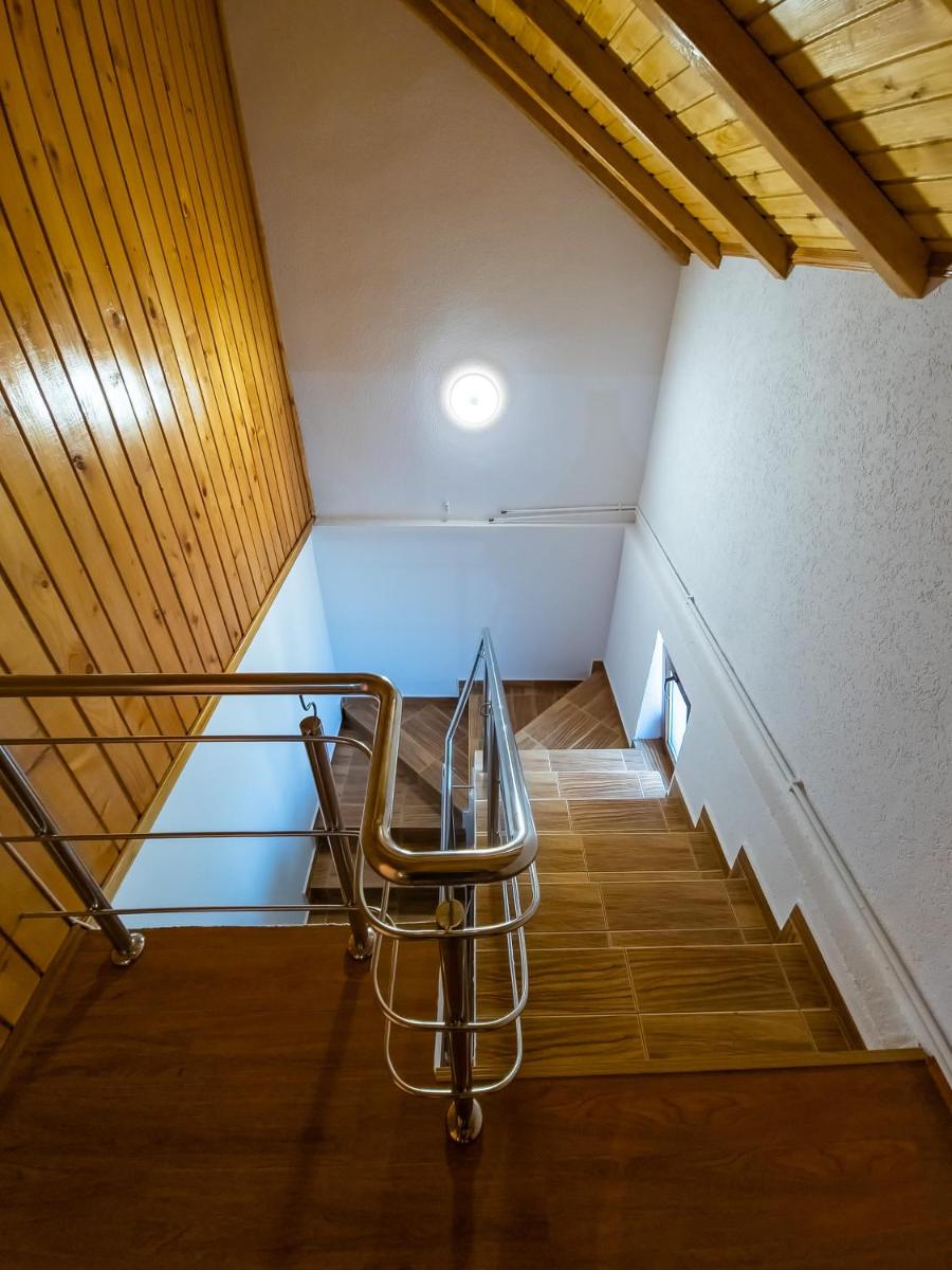 Pensiunea Eric - Housity