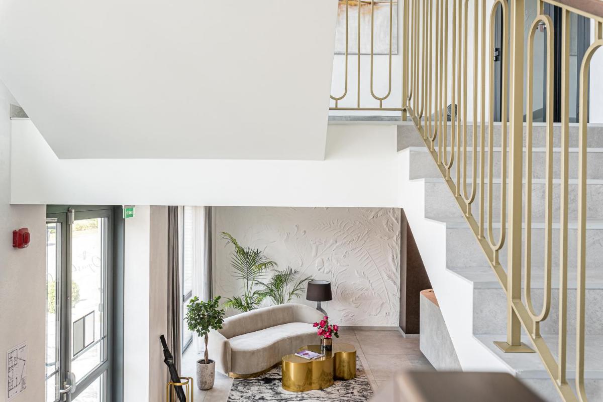 Oginski Hotel - Housity