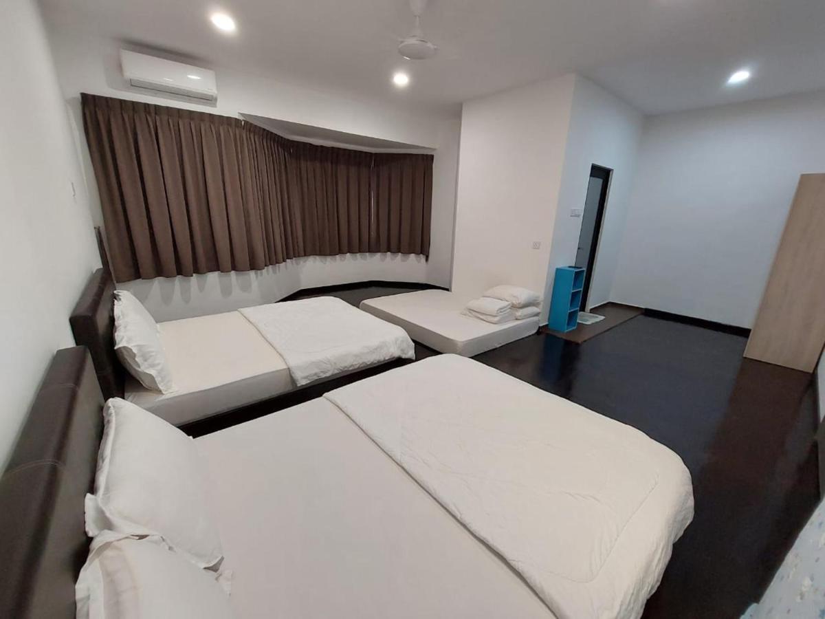 Flora Homestay in Taman Flora - Hizvo