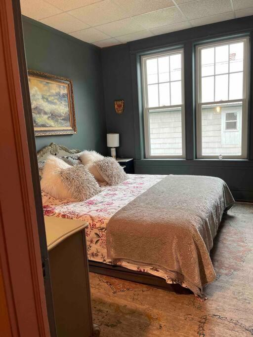 Redefined Alchemy - The Studio - Housity