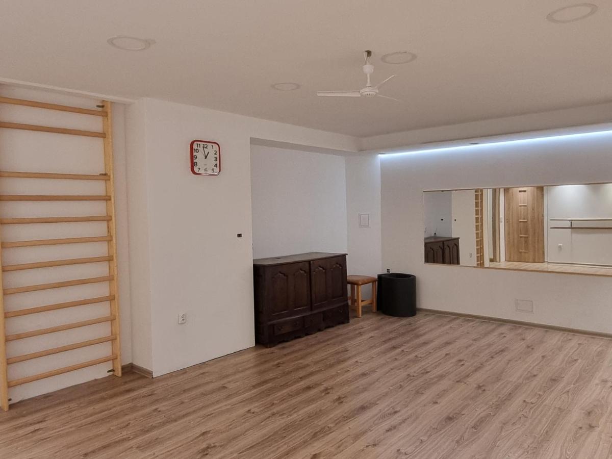 Zakątek Harmonii - Housity