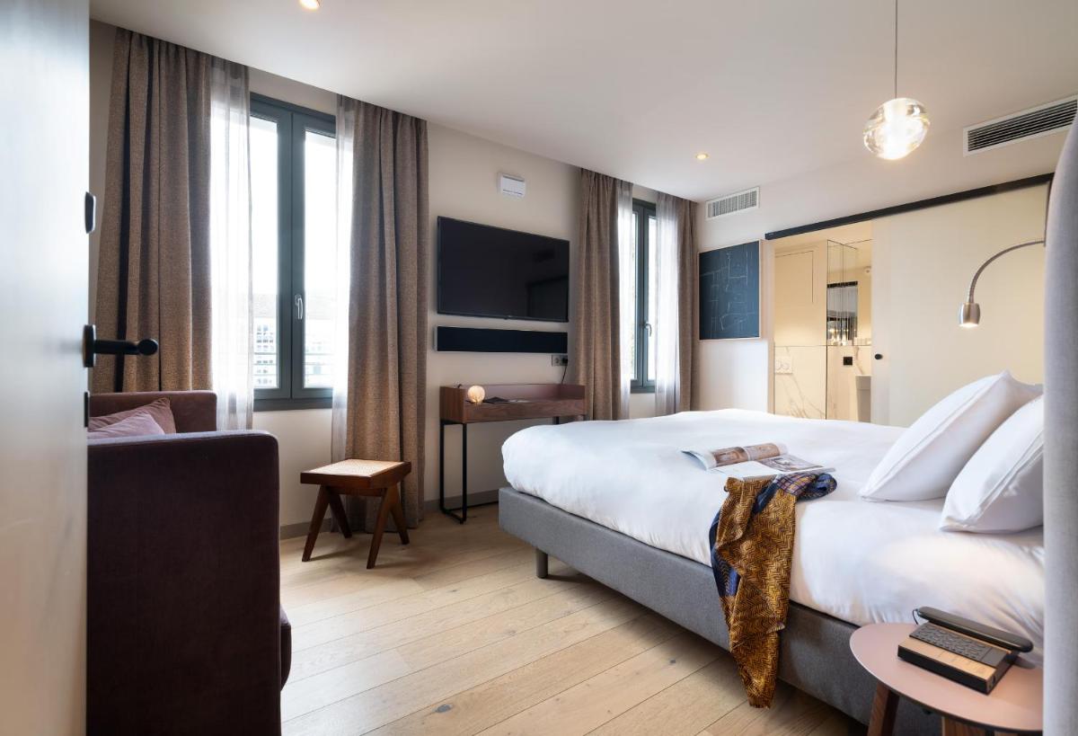 Hébé Hotel - Housity