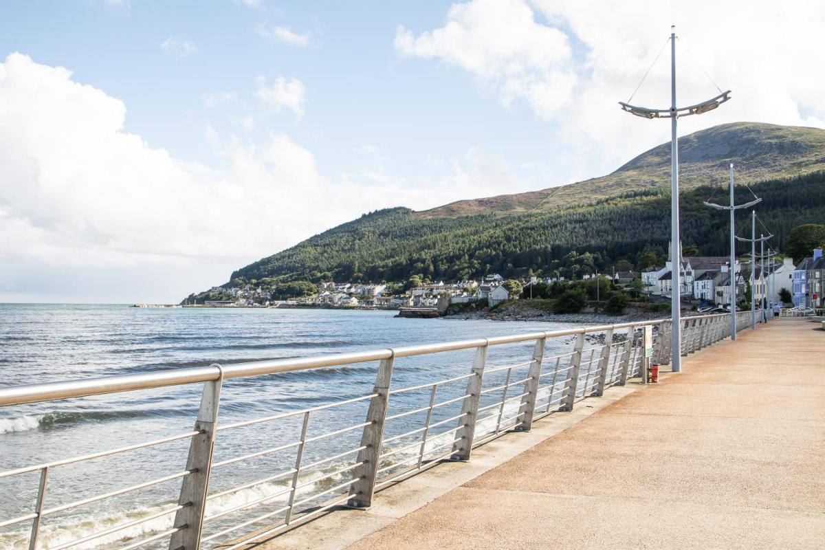 Avoca Hotel - Housity