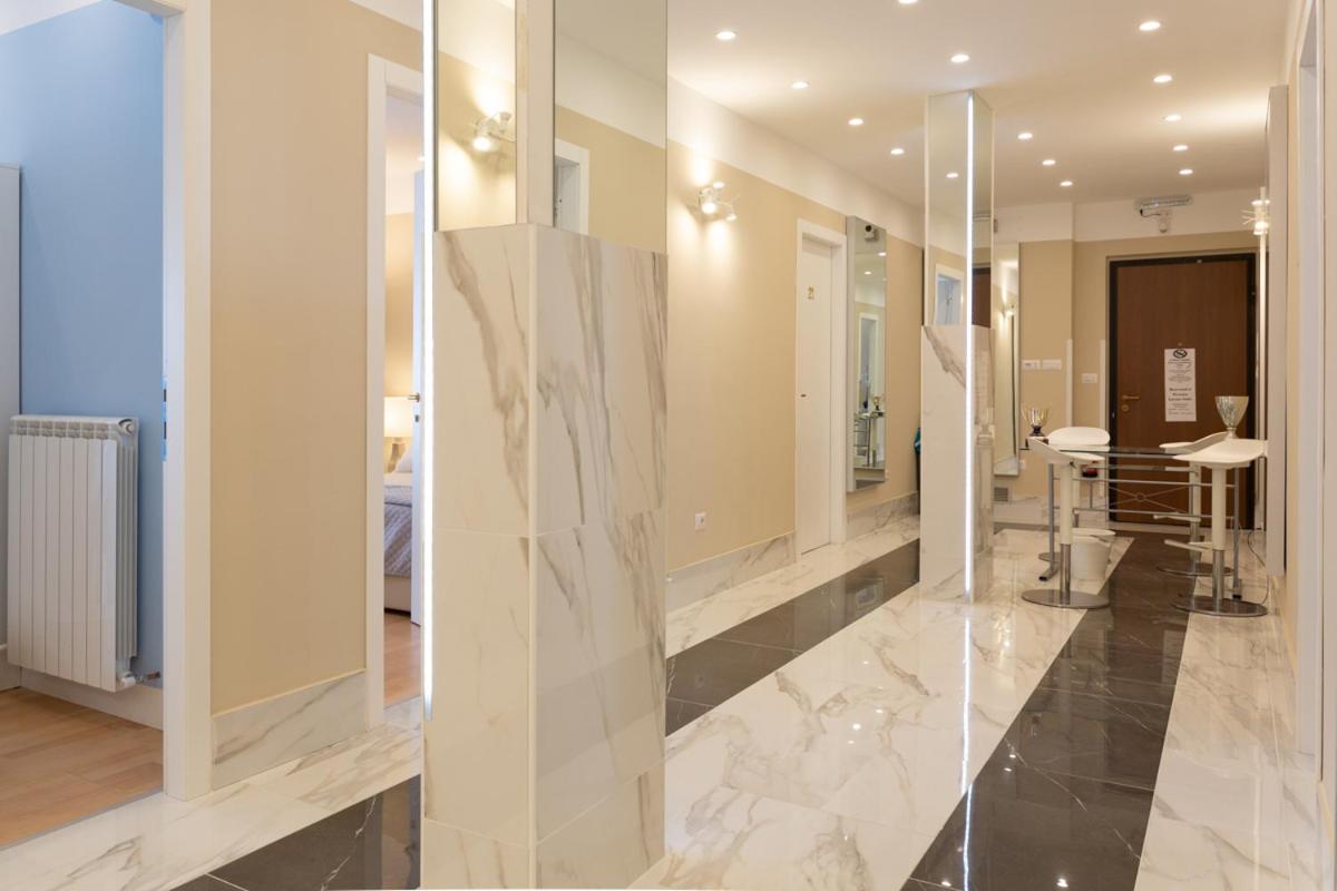 Pescara Centro luxury suite II Deluxe Rooms - Housity