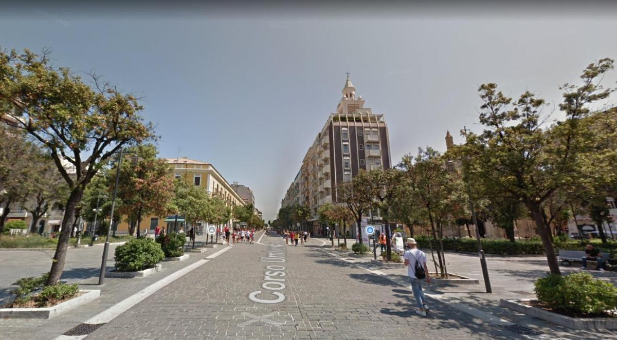 Pescara Centro luxury suite II Deluxe Rooms - Housity