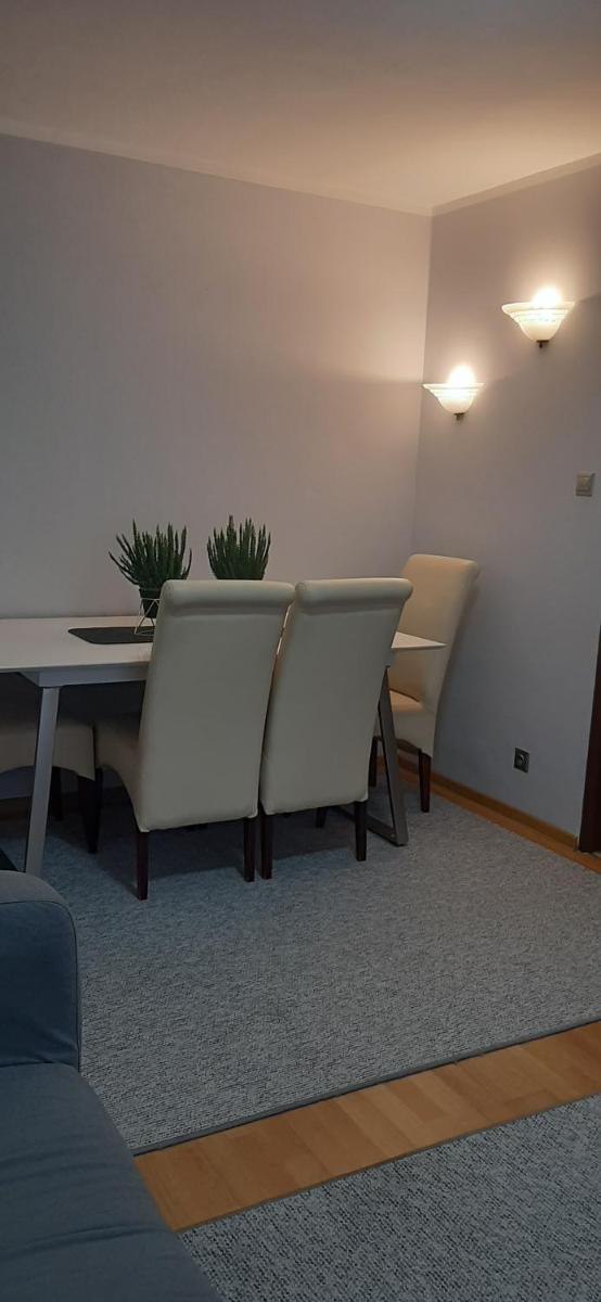 Flowers Apartament - Housity