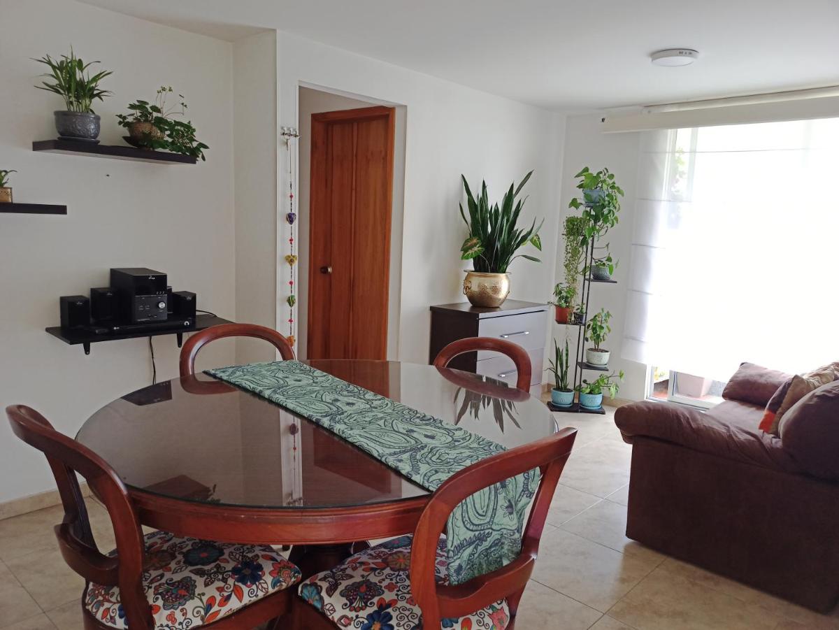 Cálido apartamento cerca a Mall Plaza - Housity