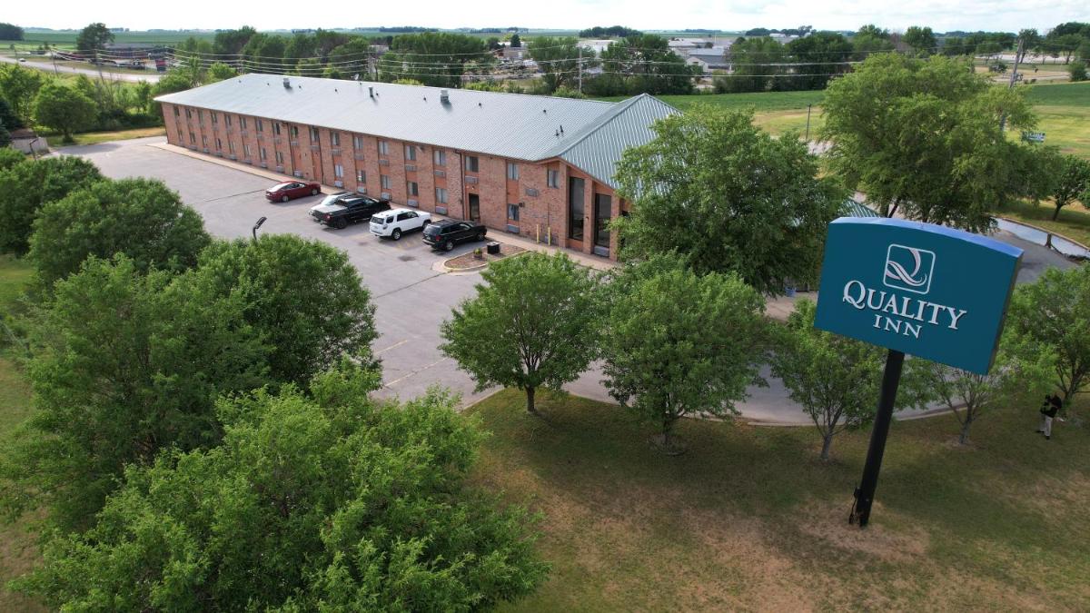 Quality Inn - Storm Lake - Housity
