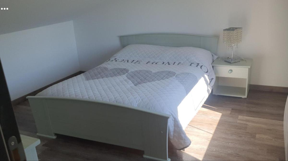 Chez Monique - Housity