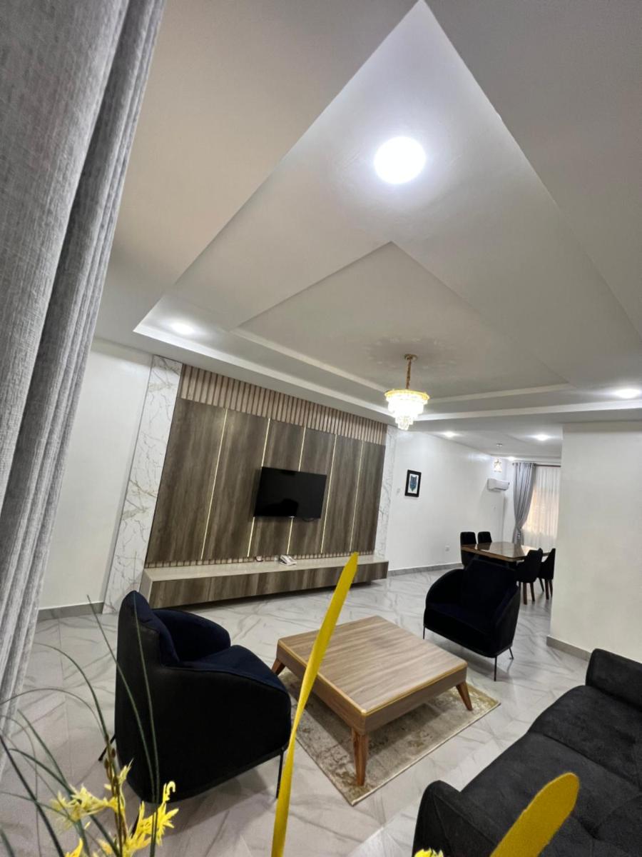 LUCY&JACOBS - Housity