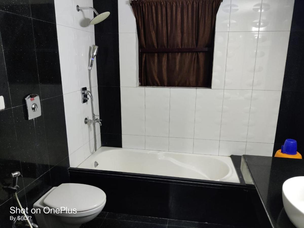 Hotel Ambassador Kalyani By WB Inn - Housity