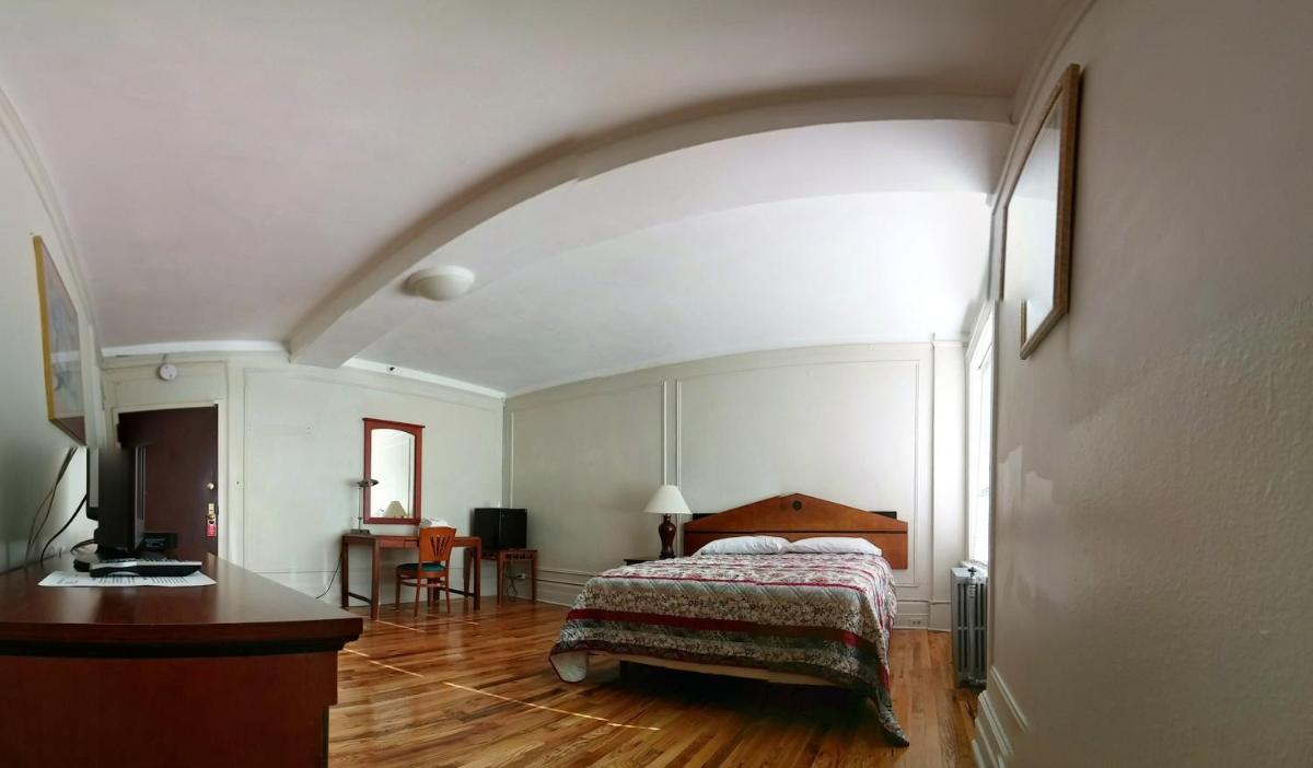 Hotel Riviera - Housity