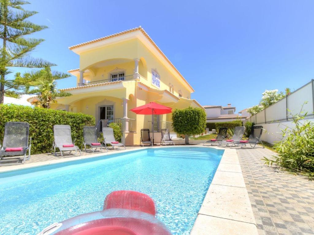 Casa Santa Isabel wonderful 6 bedroom villa sleeps 12 located just outside the traditional seaside - Housity