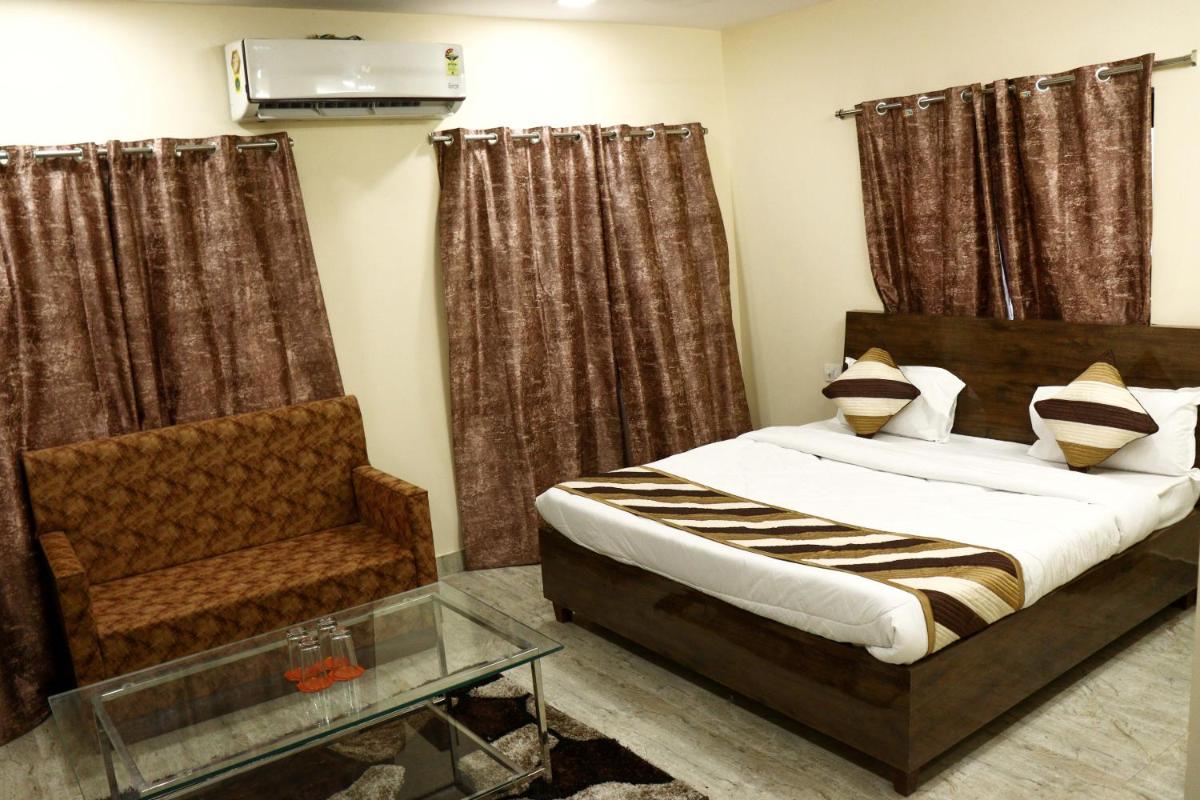 Hotel King Edward Memorial 50 Mtrs from Railway Station - Housity