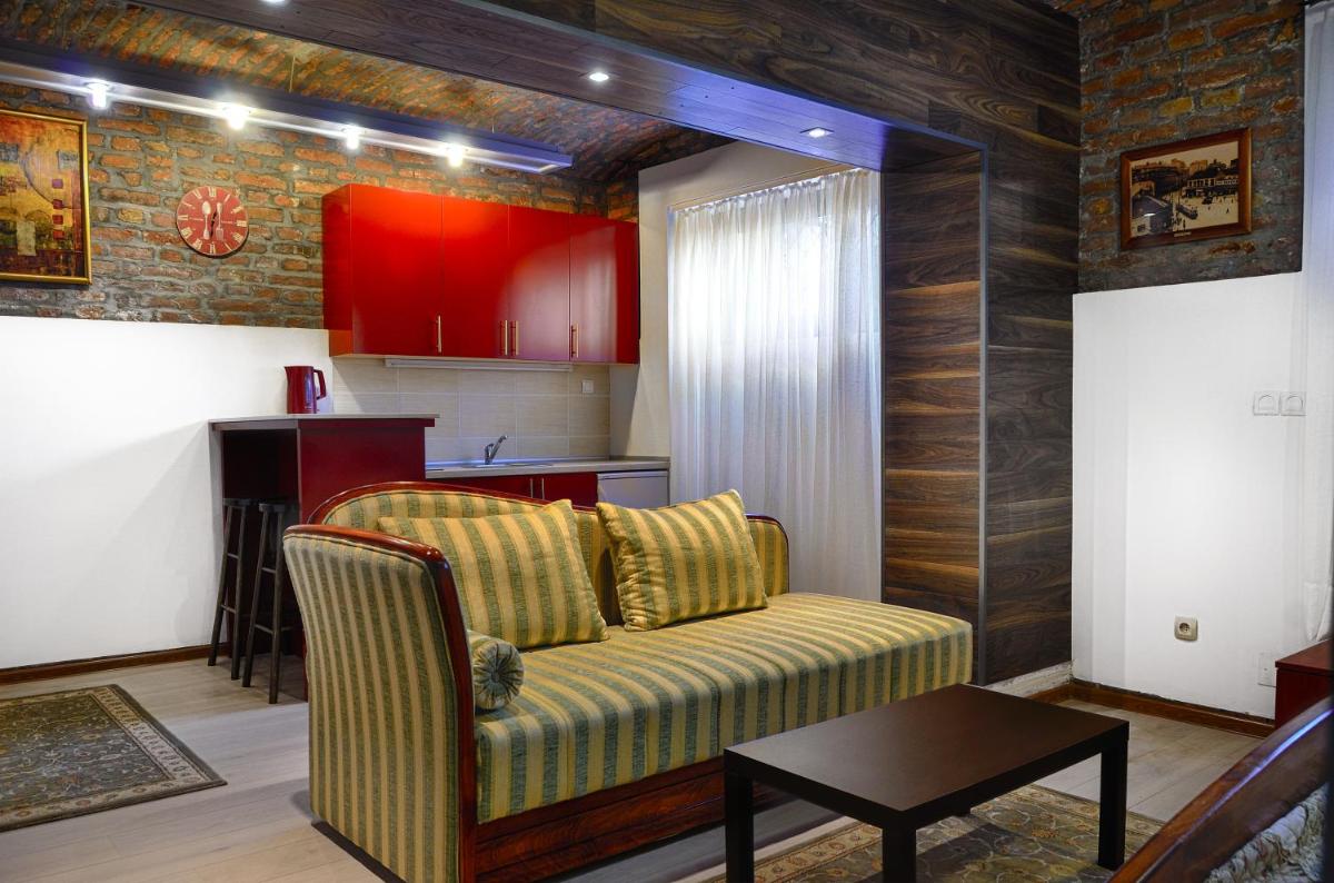 Studio 600 - Housity