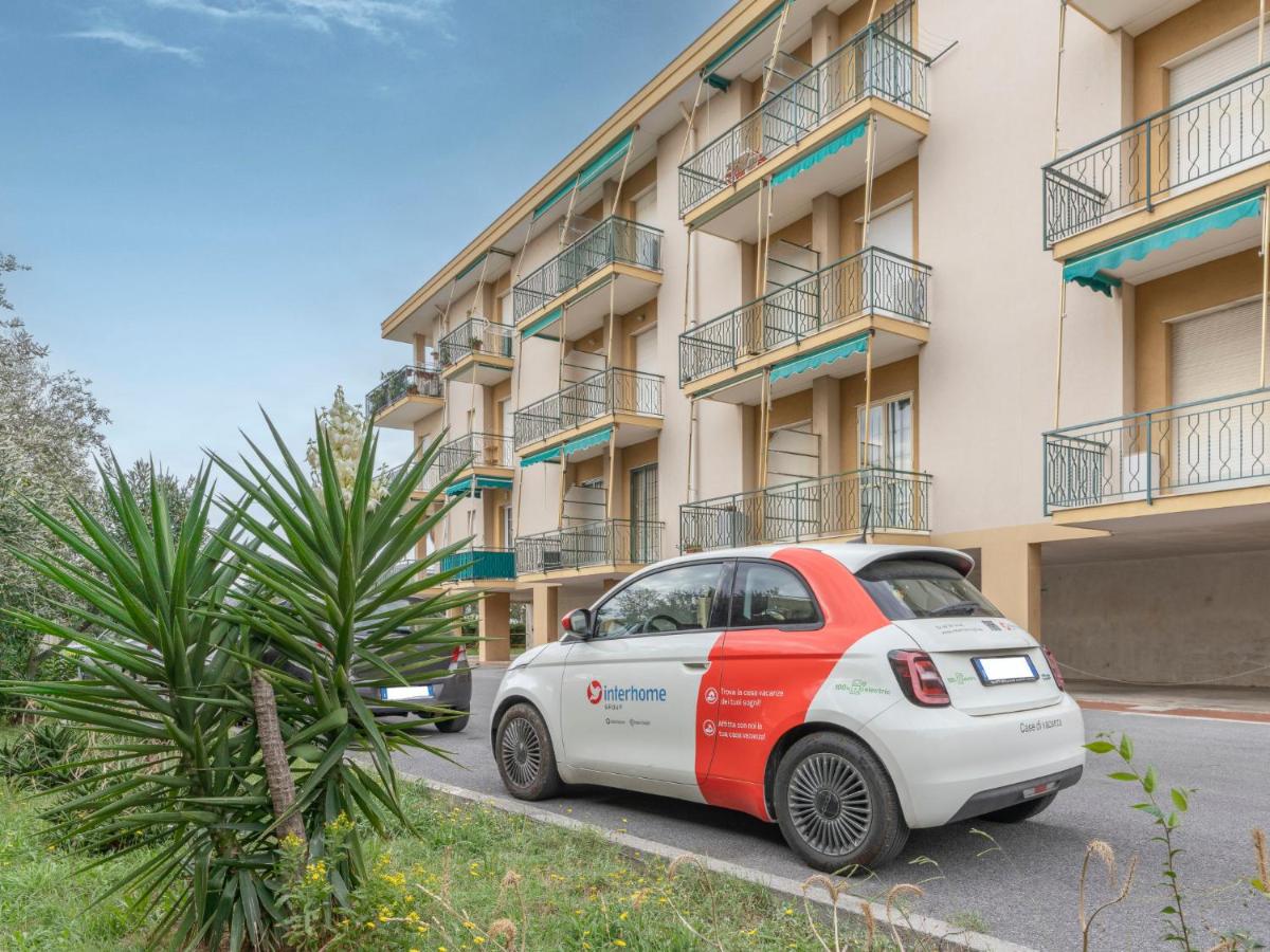 Studio Terrazzino vista Mare by Interhome - Housity