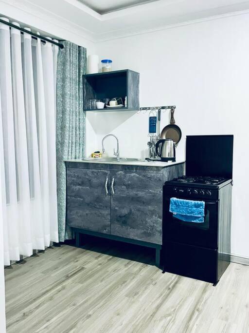 Suitetrails - Abby Studio Apartment with Swimming Pool
