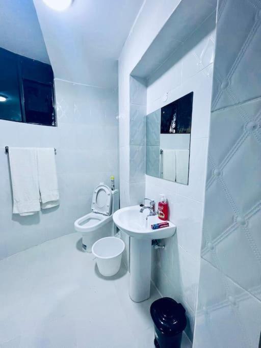 Suitetrails - Abby Studio Apartment with Swimming Pool