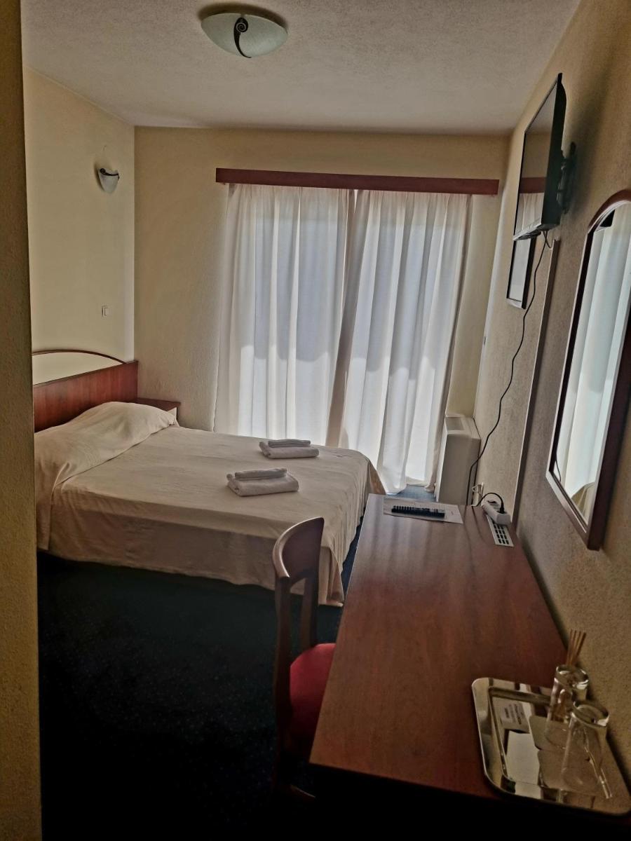 Motel Dorin - Housity