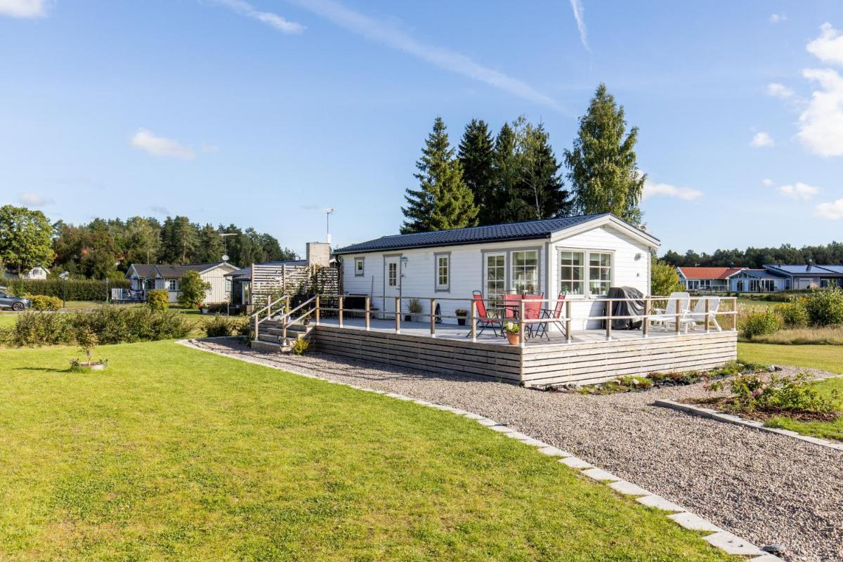 Cozy mobile home near sandy beach - Housity