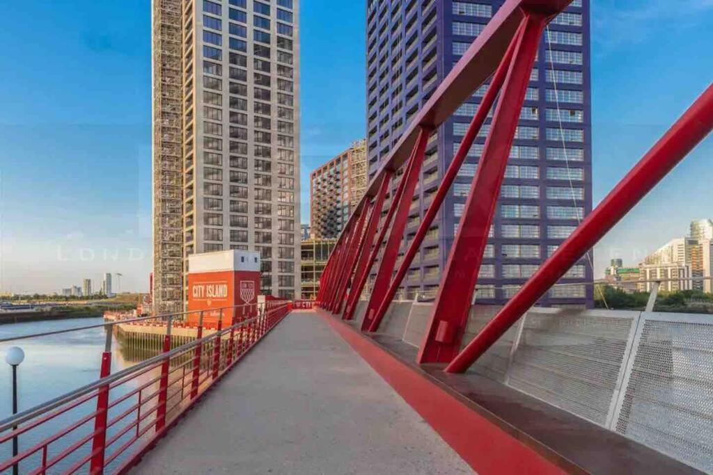 Luxury London Apartment With Stunning Views - Housity