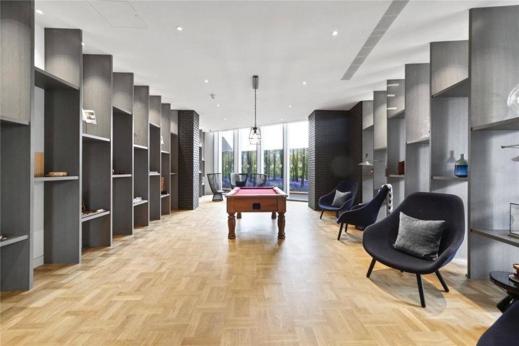 Luxury London Apartment With Stunning Views - Housity