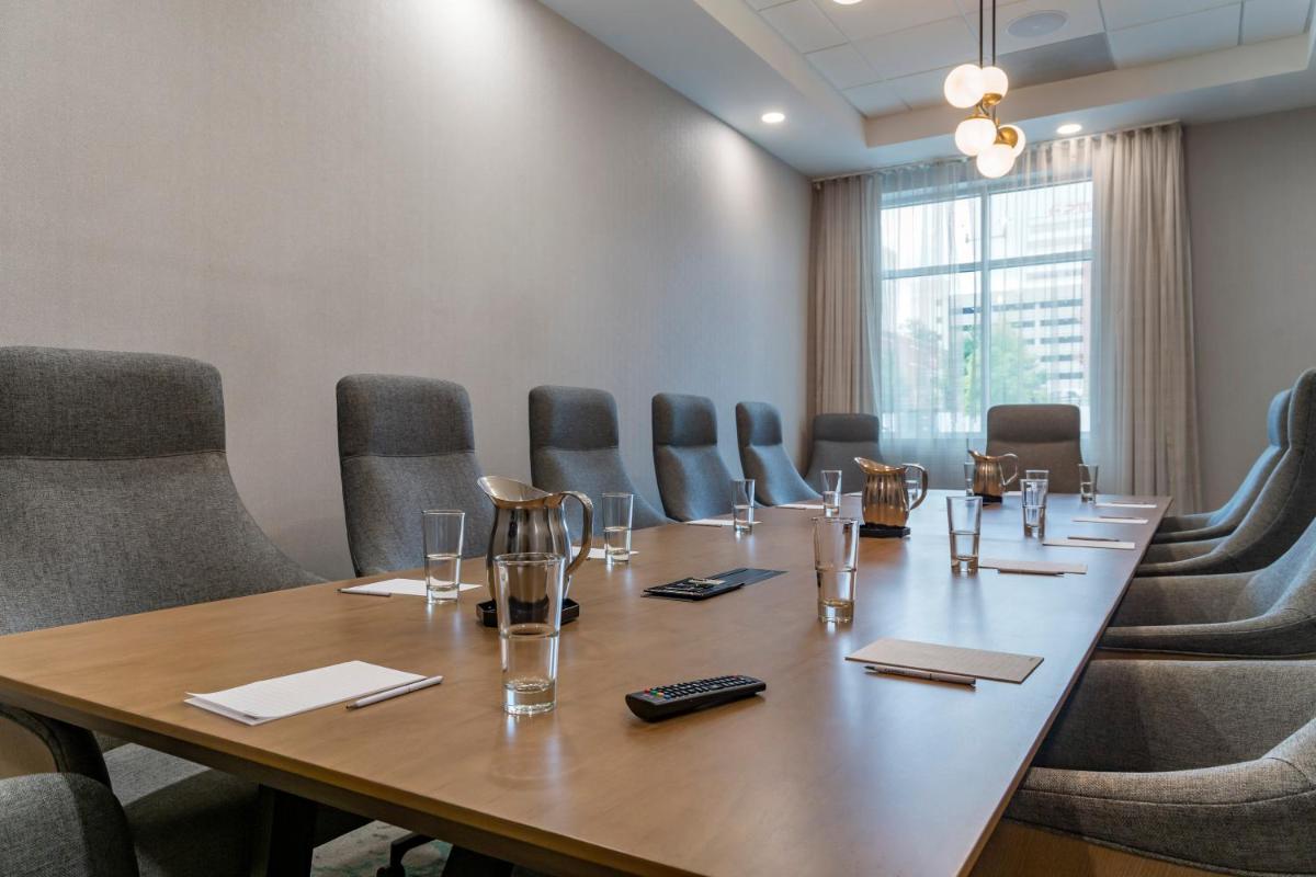 Cambria Hotel Columbia Downtown the Vista - Housity
