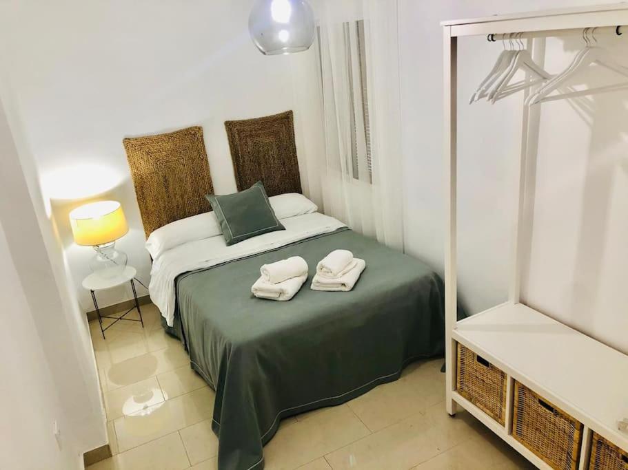 Nieves Viejas Apartamento Fresco con patio en Córdoba - Housity