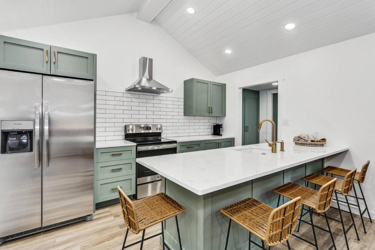 Peach's Place - Housity