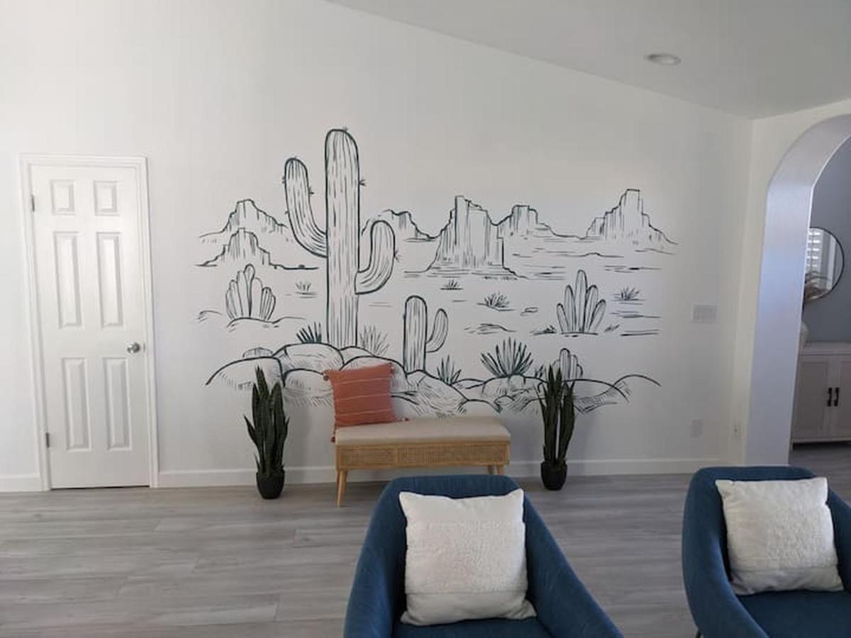 Heated Pool - Spacious, Cheerful Home 5br/3bath - Housity