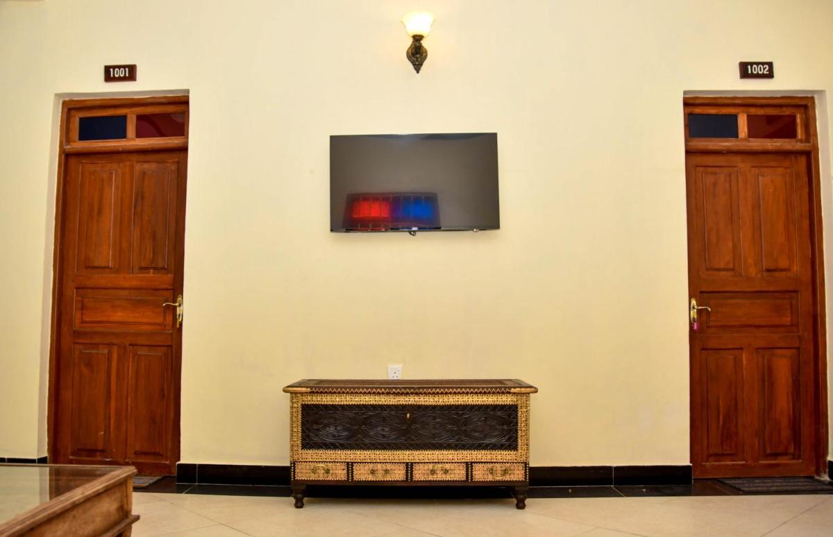 Minara Miwili - Forodhani Park - Housity