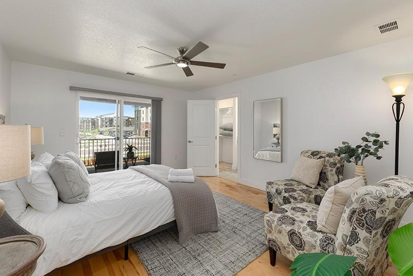 Gorgeous Townhome Steps from the Brewery District! - Housity