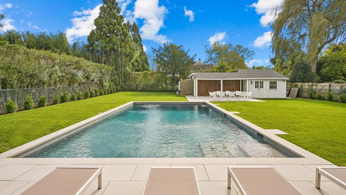 Southampton Village Pristine - Housity