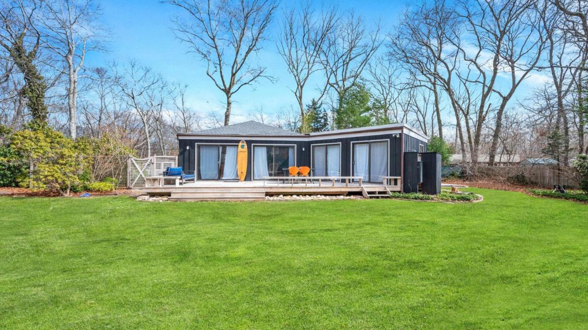 East Hampton Springs Haven - Housity
