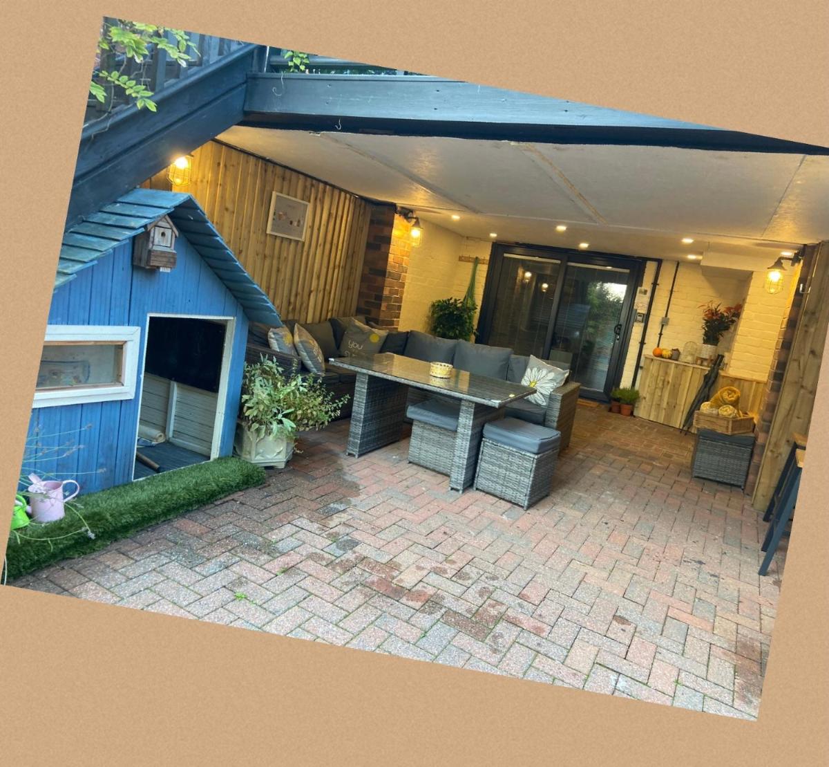 Willow Tree Apartment - Housity