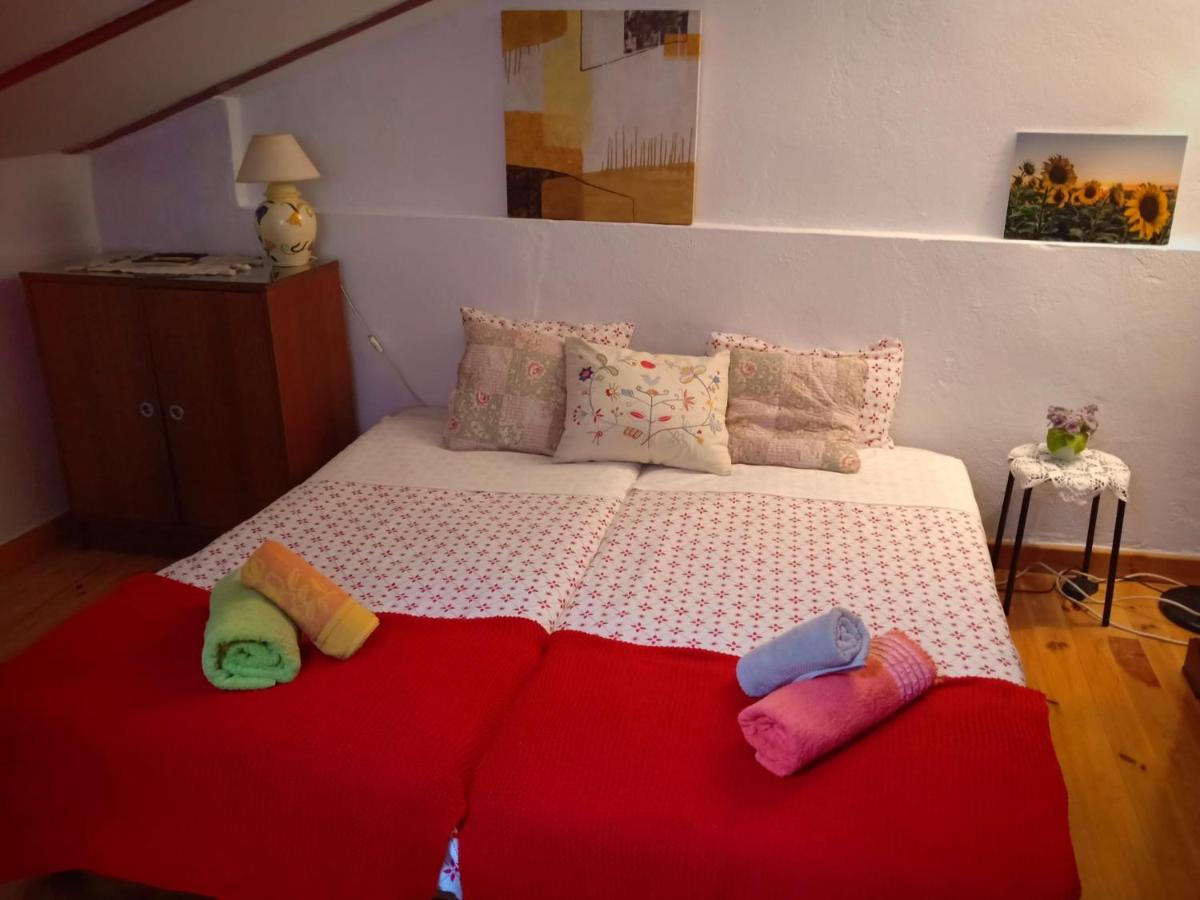 Acogedora casa de pueblo con piscina - Housity