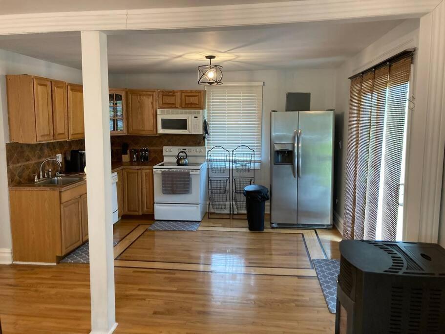 Melody Lake Retreat near Resorts World Catskills - Housity