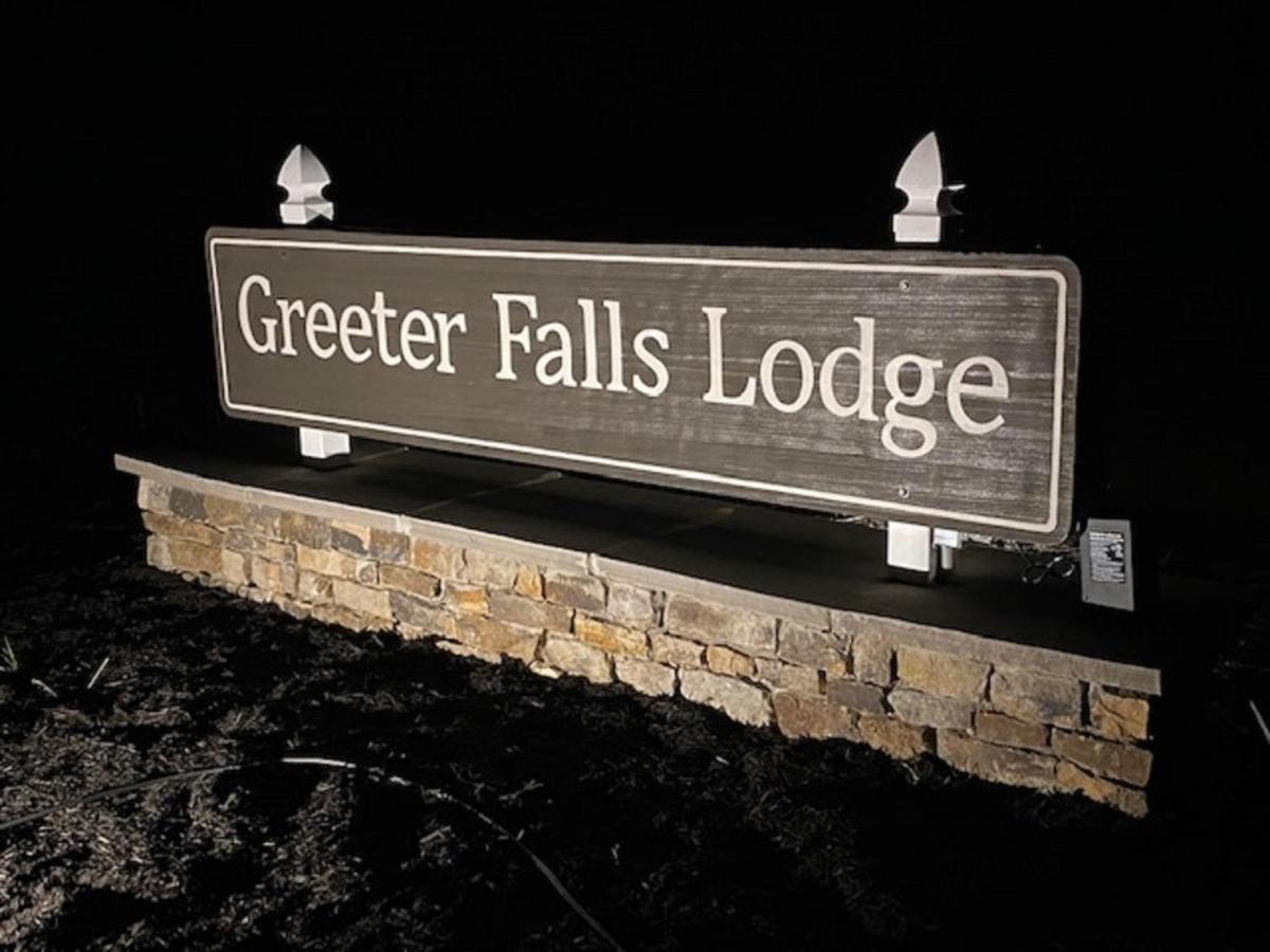 Greeter Falls Lodge #2 - Housity