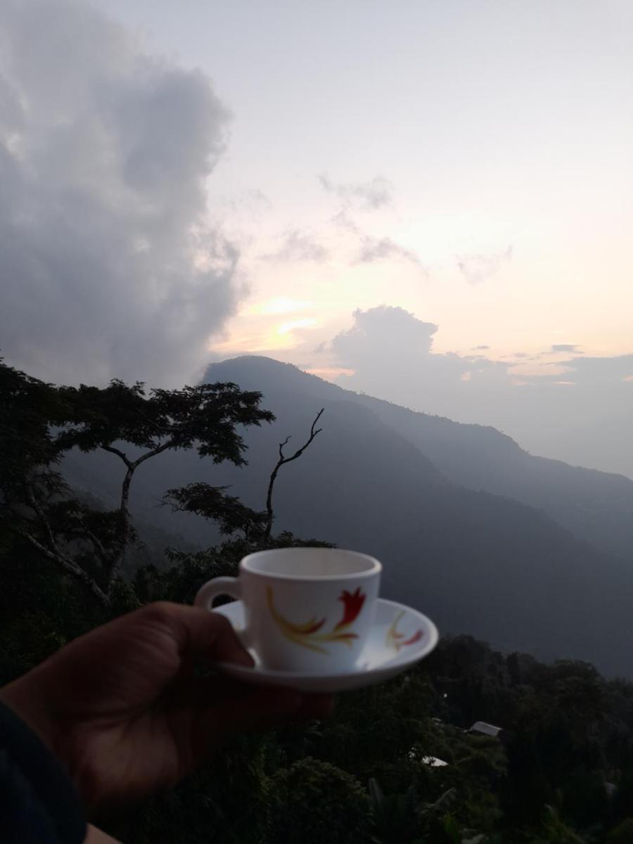 Pahar E Satyajit Homestay Ramdhura - Housity