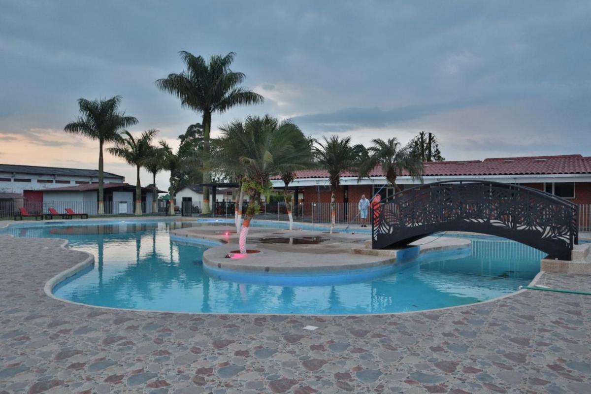 HOTEL CAMPESTRE EL CORTIJO - Housity