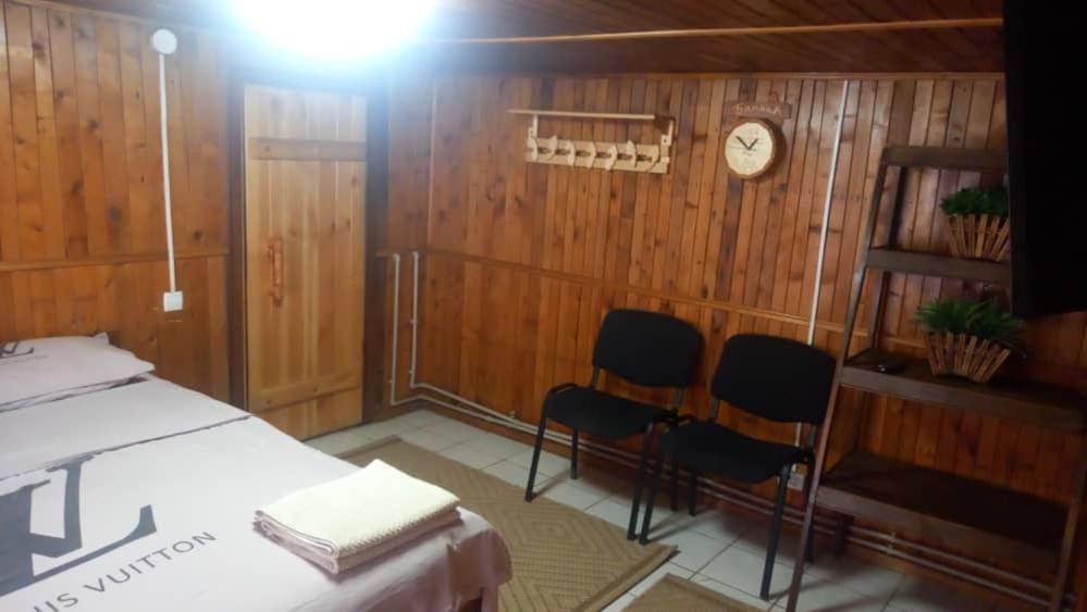 Prime Time Guest House - Housity