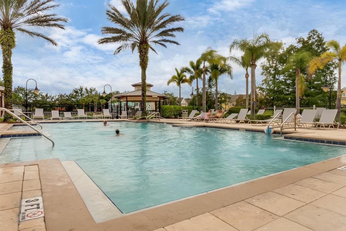 Cozy Apartment Only Miles From Disney Community Pool And Jacuzzii - Housity
