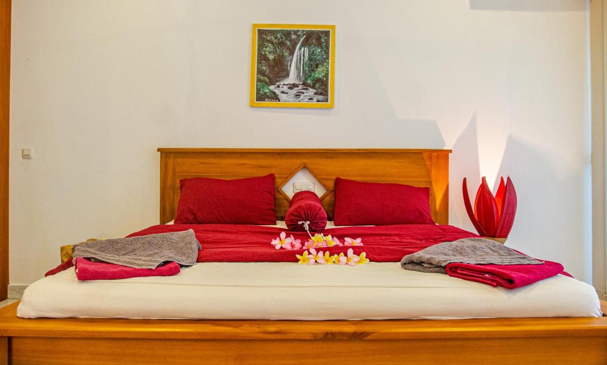 Senggigi Homes & Apartments & Hotel - Housity