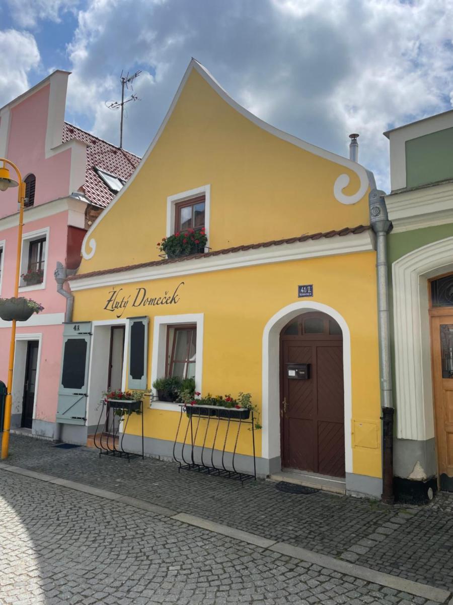 Apartmány Žlutý domeček - Housity