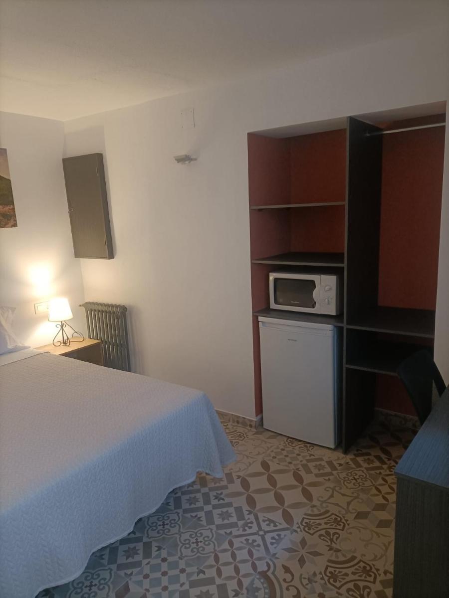 Hostal Las Encinas - Housity