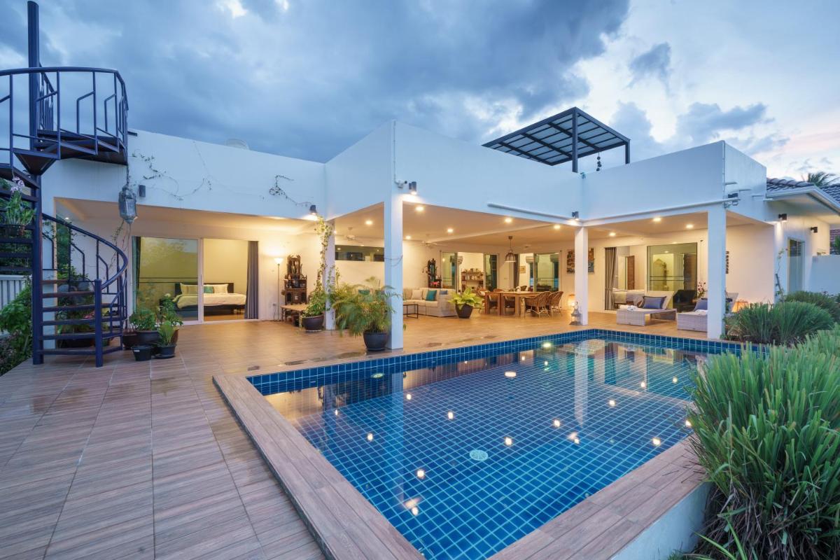 Peaks and Beaches, Pool villa. - Housity