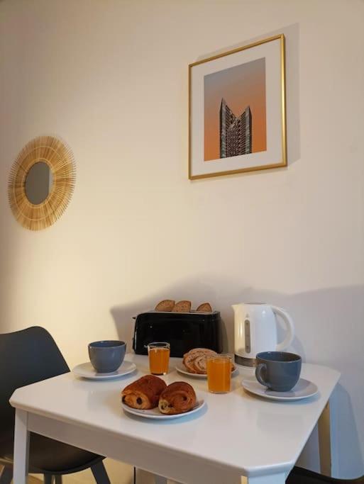 Charmant T2 - chambre séparée - parking gratuit - Housity